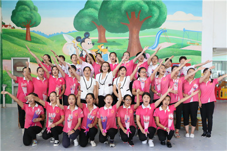 情系教師節，慰問暖人心 大風車薛秀香園長為一線老師送去節日祝