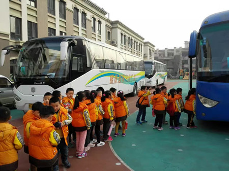 紫御東郡大風車幼兒園走進美術館——從小培養藝術氣息