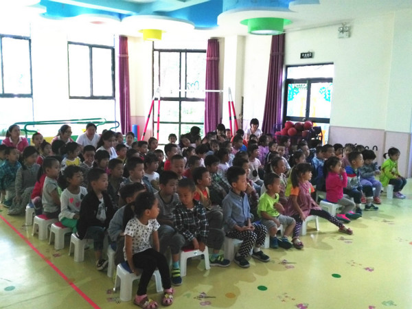 濟南市歷下區大風車黃金99華府幼兒園 “口腔健康全身健康”——9.20愛牙日宣傳教育活動